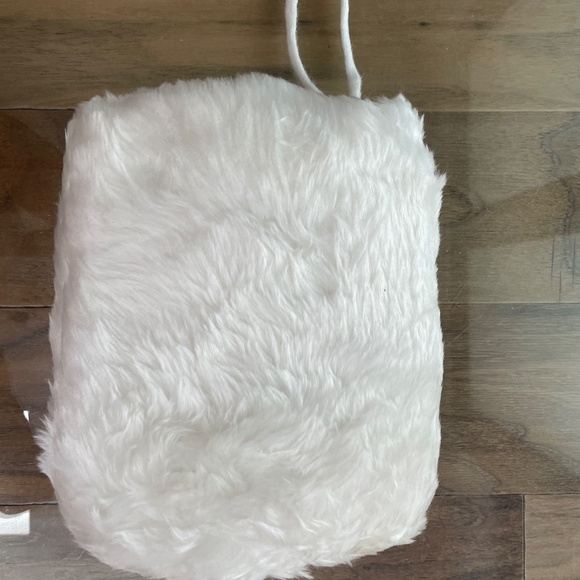 Brand New (But Vintage) Hand Muff + Hat Set - Picture 3 of 12